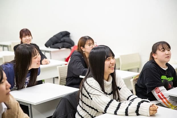 ３年間でじっくり自分のペースで学ぶ授業は１４：３０まで