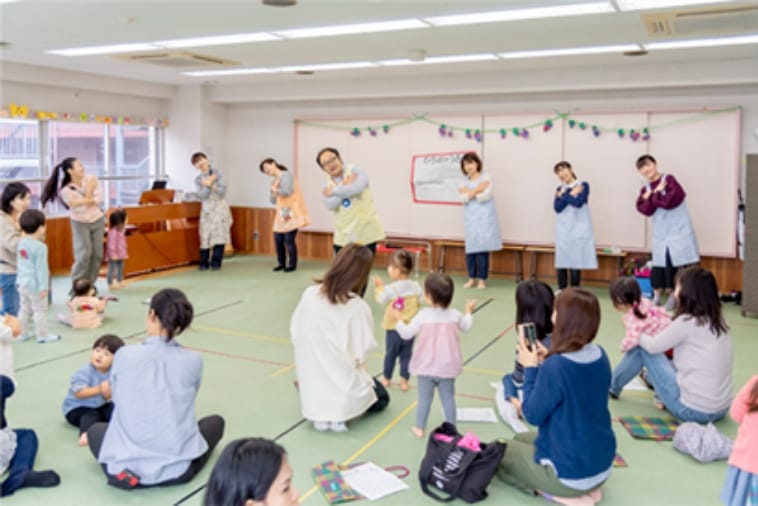 長く現場で活躍する保育者文科省＆保育園と提携 デュアル教育